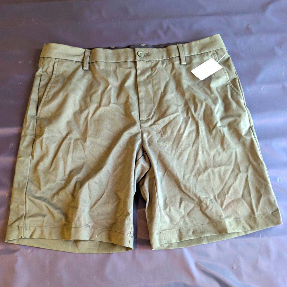 Amazon Essentials Mens Green Slim Fit Chino Shorts Cotton Zip Pockets Size 38